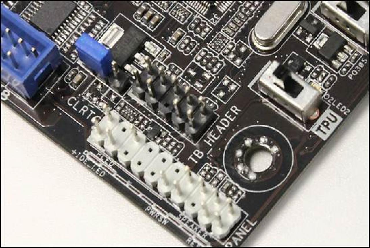 [19/04/2012] Neue Asus-Motherboards mit Thunderbolt-Unterstützung