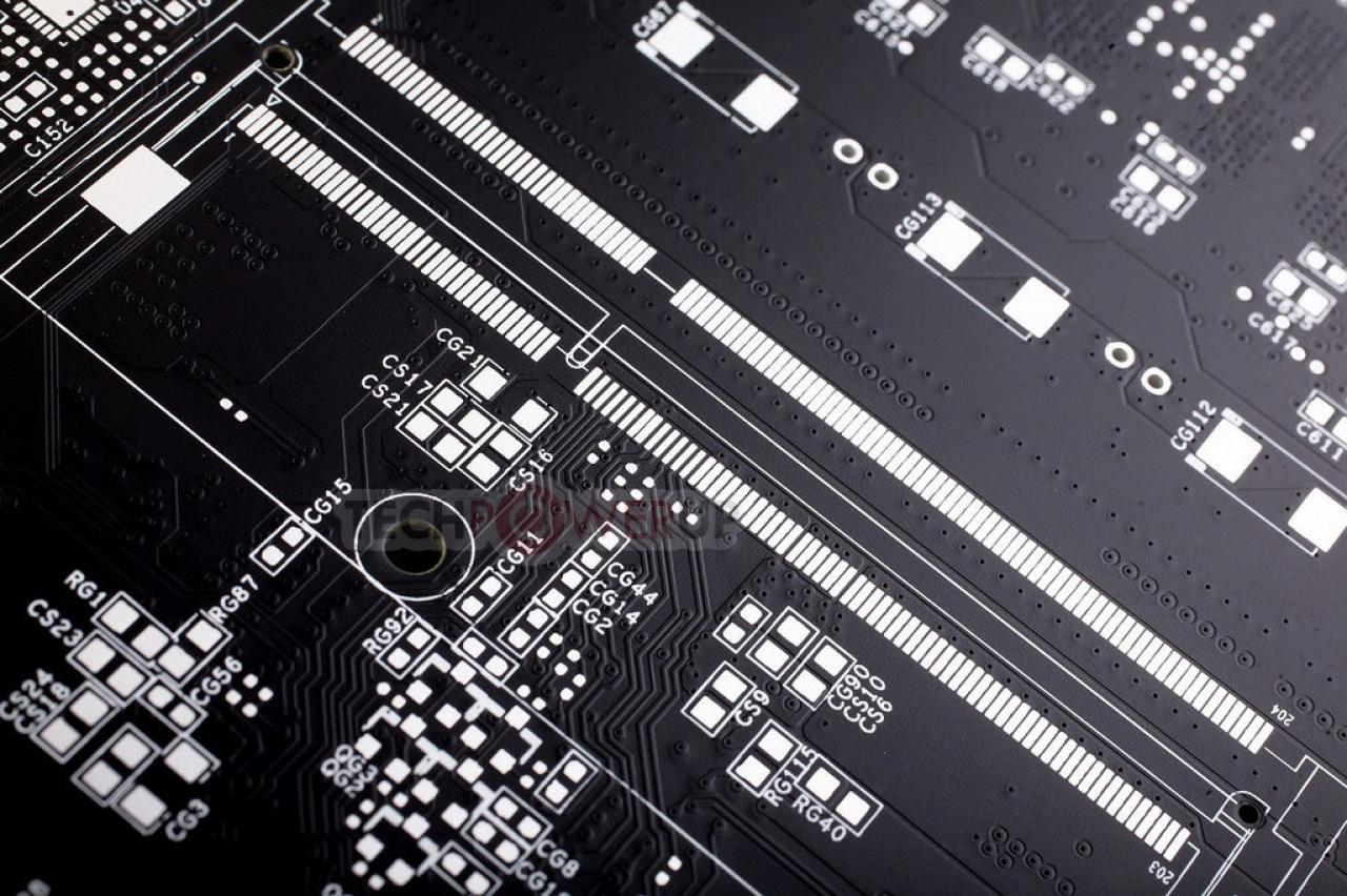 [05/04/2012] Colurful stellt Geforce GTX 680 iGame Kudan offiziell vor - Test veröffentlicht (6)