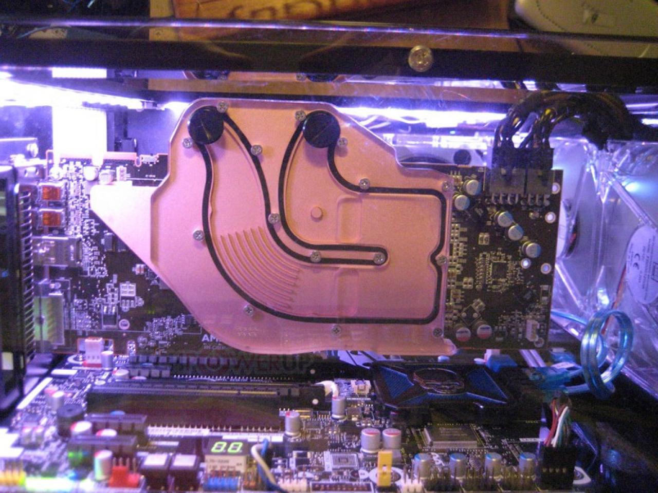 [10/04/2012] Danger Den DD-7970: Kühlblock für Tahiti-GPUs auf einem Referenz-PCB