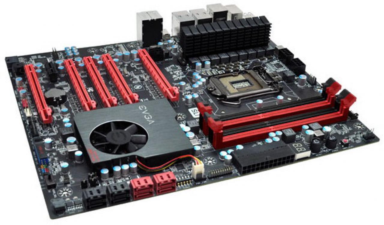 [10/04/2012] EVGA Z77 FTW (151-IB-E699-KR) (1)