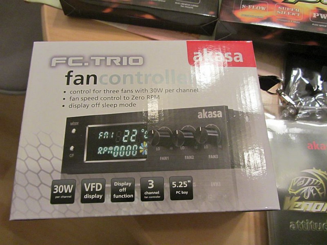 [02/04/2012] Update: Front des MS-Tech CA-0280 wird zum Deckel (8)