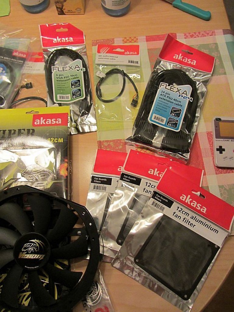 [02/04/2012] Update: Front des MS-Tech CA-0280 wird zum Deckel (11)