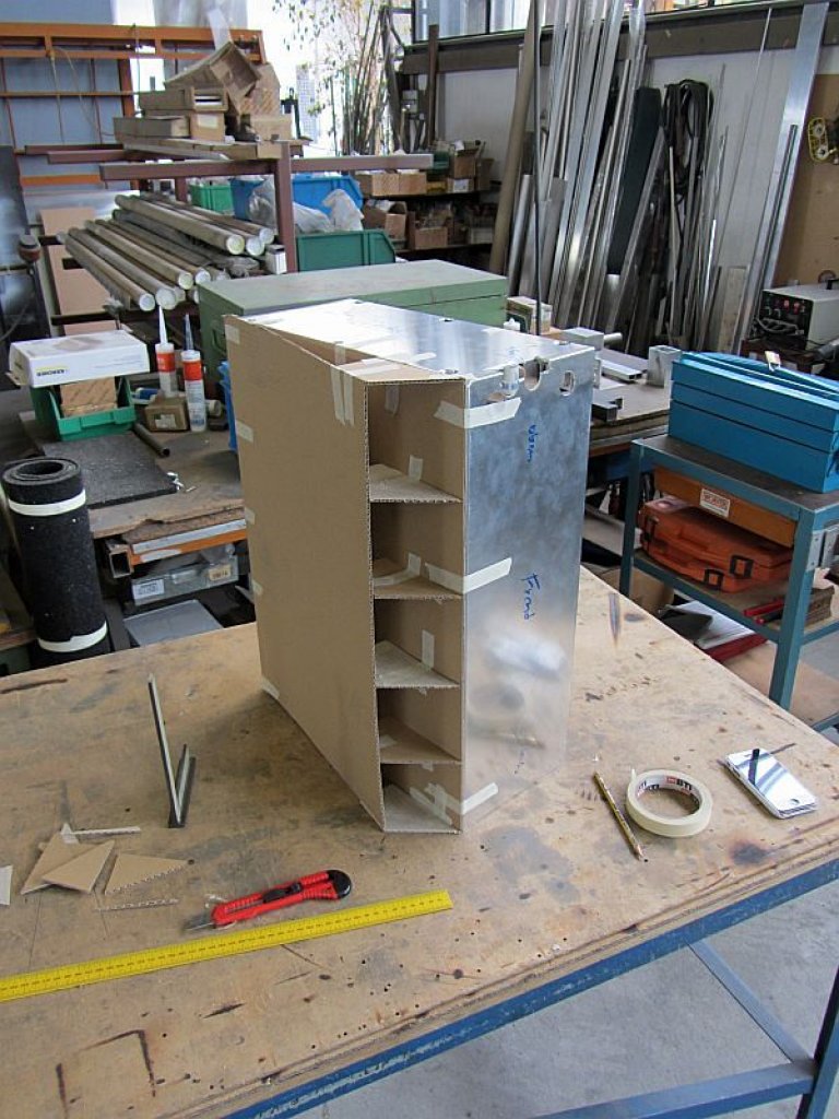 [02/04/2012] Update: Front des MS-Tech CA-0280 wird zum Deckel (24)
