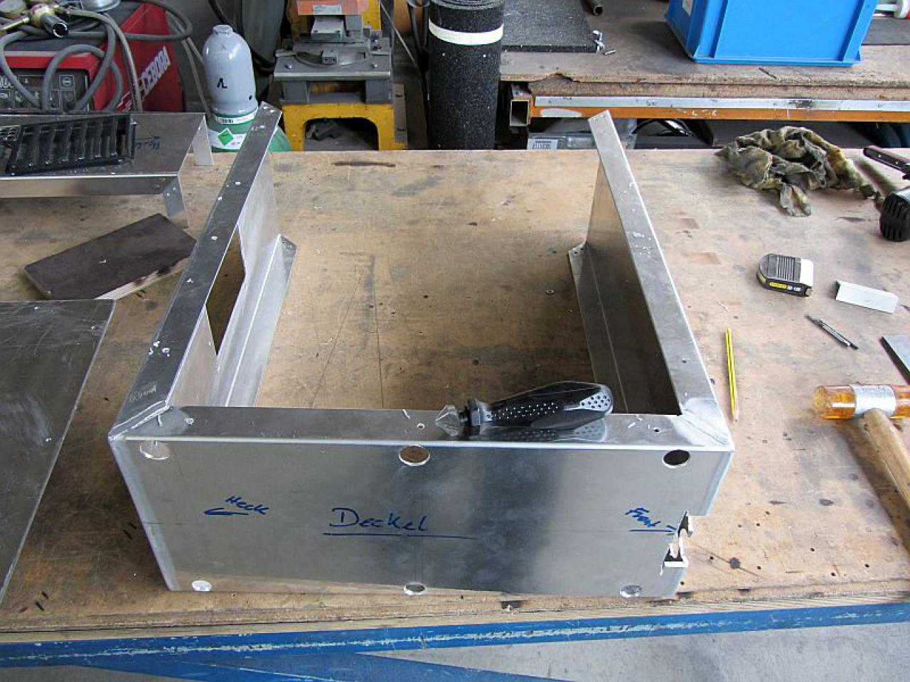 [20/04/2012] Update vom 20.04.: neue Bilder aus der Profi-Werkstatt (2)