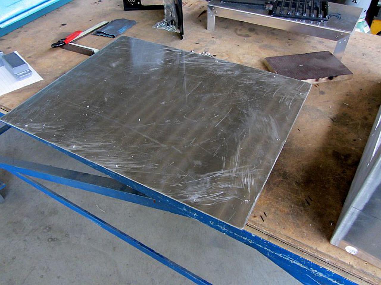 [20/04/2012] Update vom 20.04.: neue Bilder aus der Profi-Werkstatt (3)