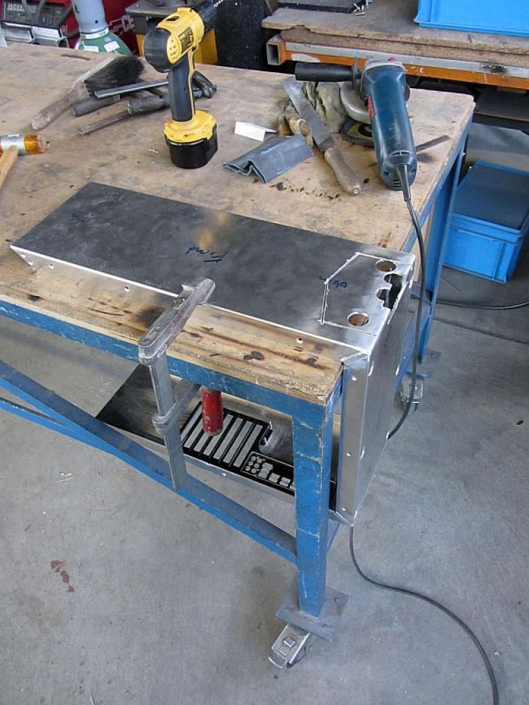 [20/04/2012] Update vom 20.04.: neue Bilder aus der Profi-Werkstatt (13)