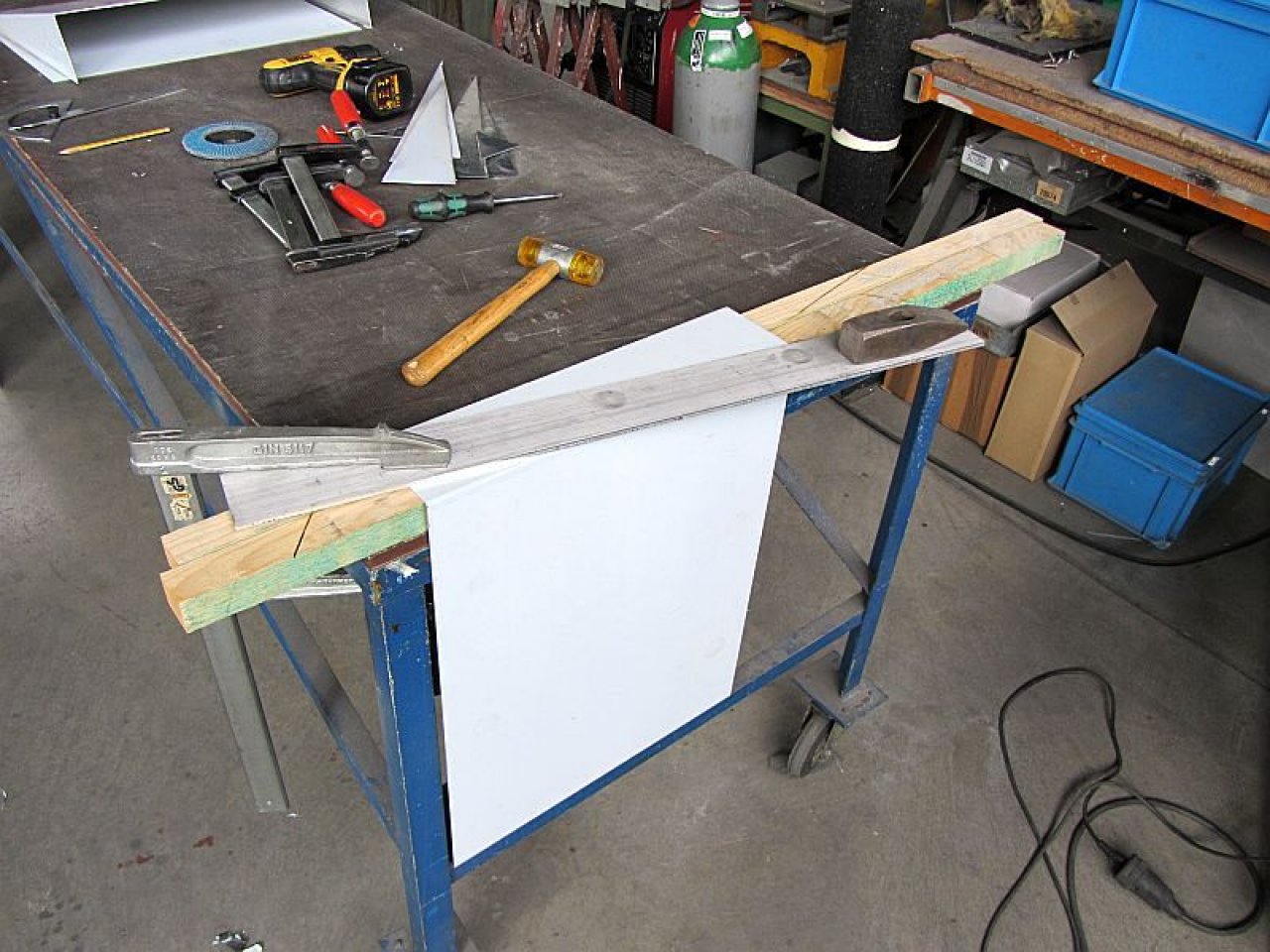 [20/04/2012] Update vom 20.04.: neue Bilder aus der Profi-Werkstatt (21)