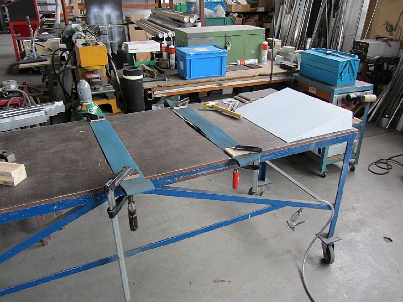 [20/04/2012] Update vom 20.04.: neue Bilder aus der Profi-Werkstatt (23)