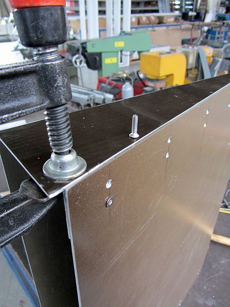 [20/04/2012] Update vom 20.04.: neue Bilder aus der Profi-Werkstatt (31)