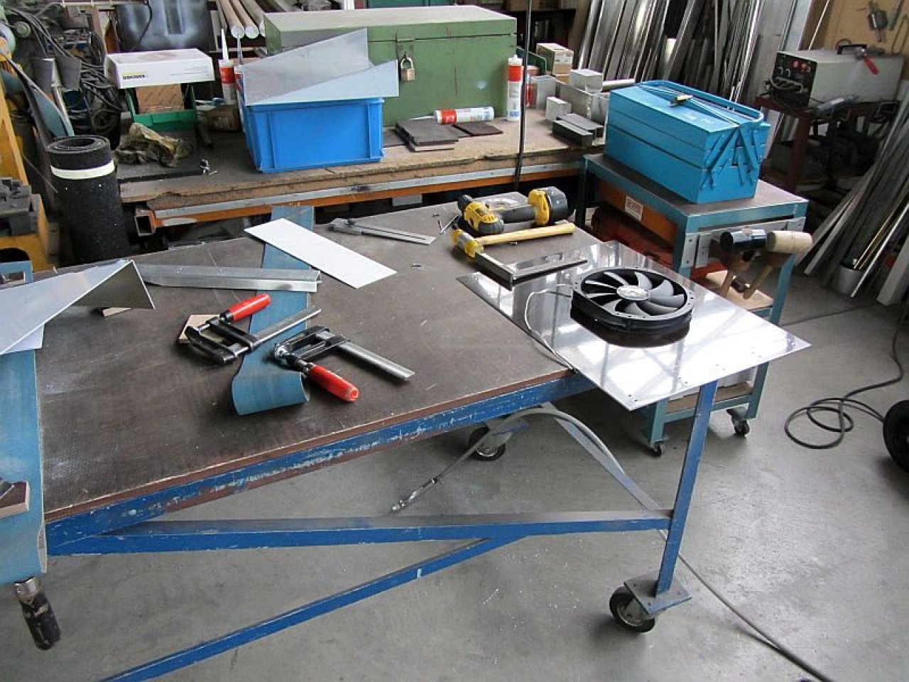 [20/04/2012] Update vom 20.04.: neue Bilder aus der Profi-Werkstatt (33)