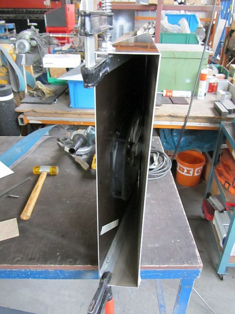 [20/04/2012] Update vom 20.04.: neue Bilder aus der Profi-Werkstatt (39)