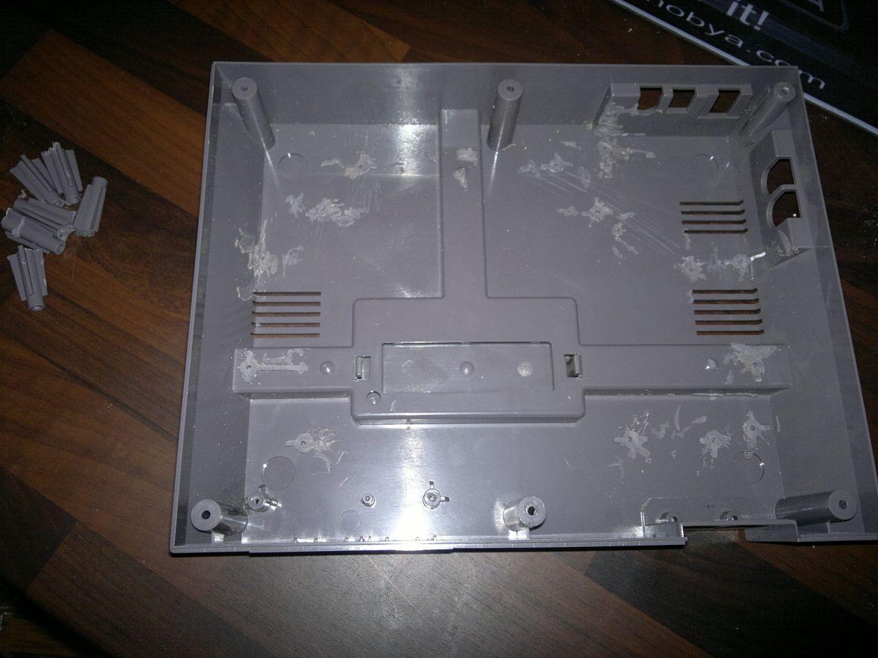 [12/04/2012] Retro-Casemod mit Nintendo: Ein NES wird zum AMD-PC (5)