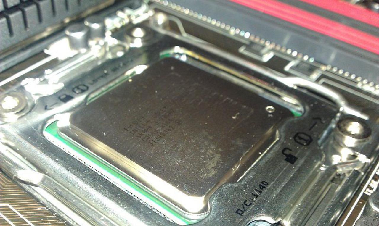 [16/04/2012] Edel-Hardware trifft auf Spar-Gehäuse: Sandy Bridge E + GTX 680 im MS-Tech-Tower (11)