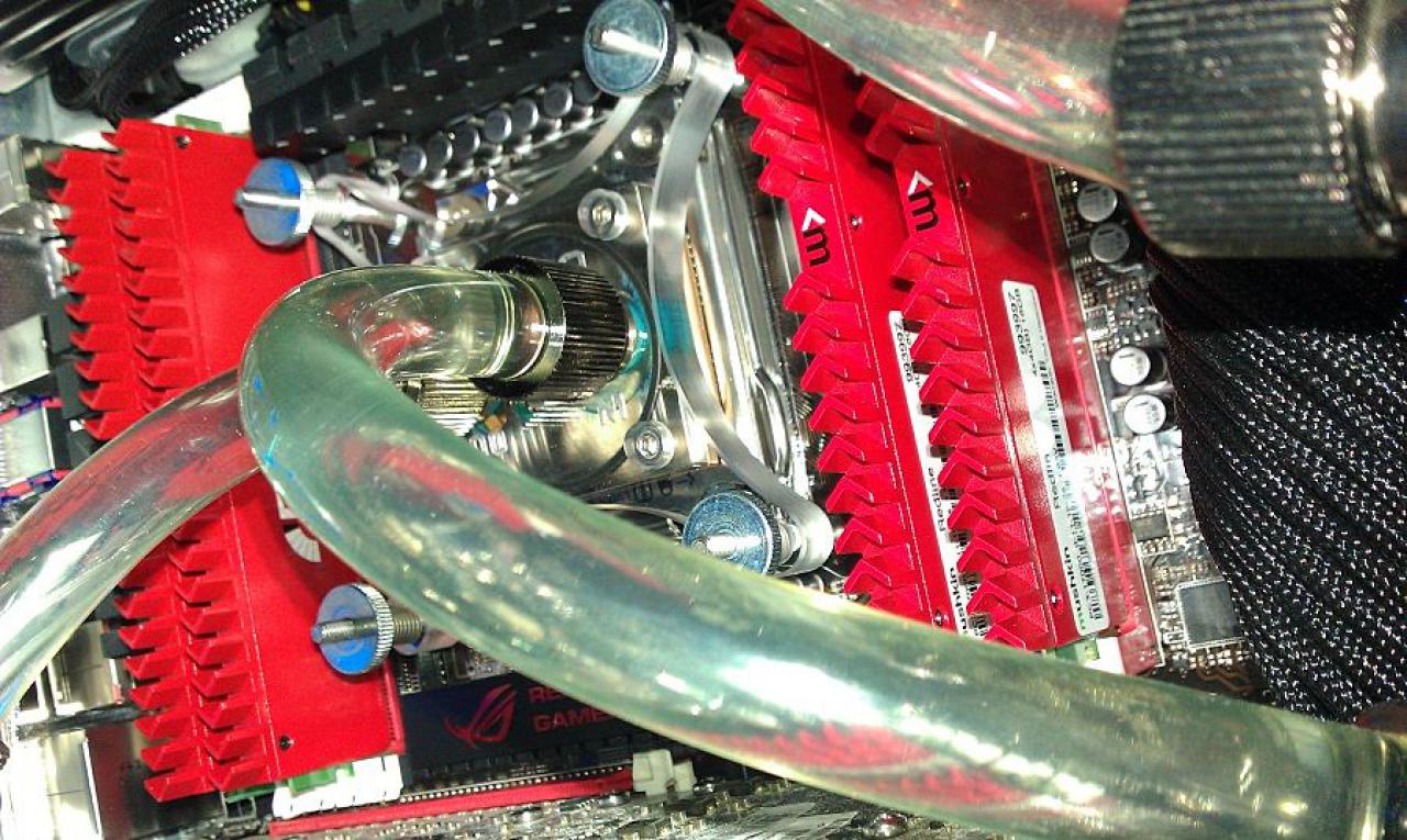 [16/04/2012] Edel-Hardware trifft auf Spar-Gehäuse: Sandy Bridge E + GTX 680 im MS-Tech-Tower (17)