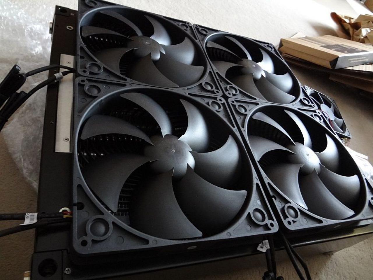 [16/04/2012] Edel-Hardware trifft auf Spar-Gehäuse: Sandy Bridge E + GTX 680 im MS-Tech-Tower (23)