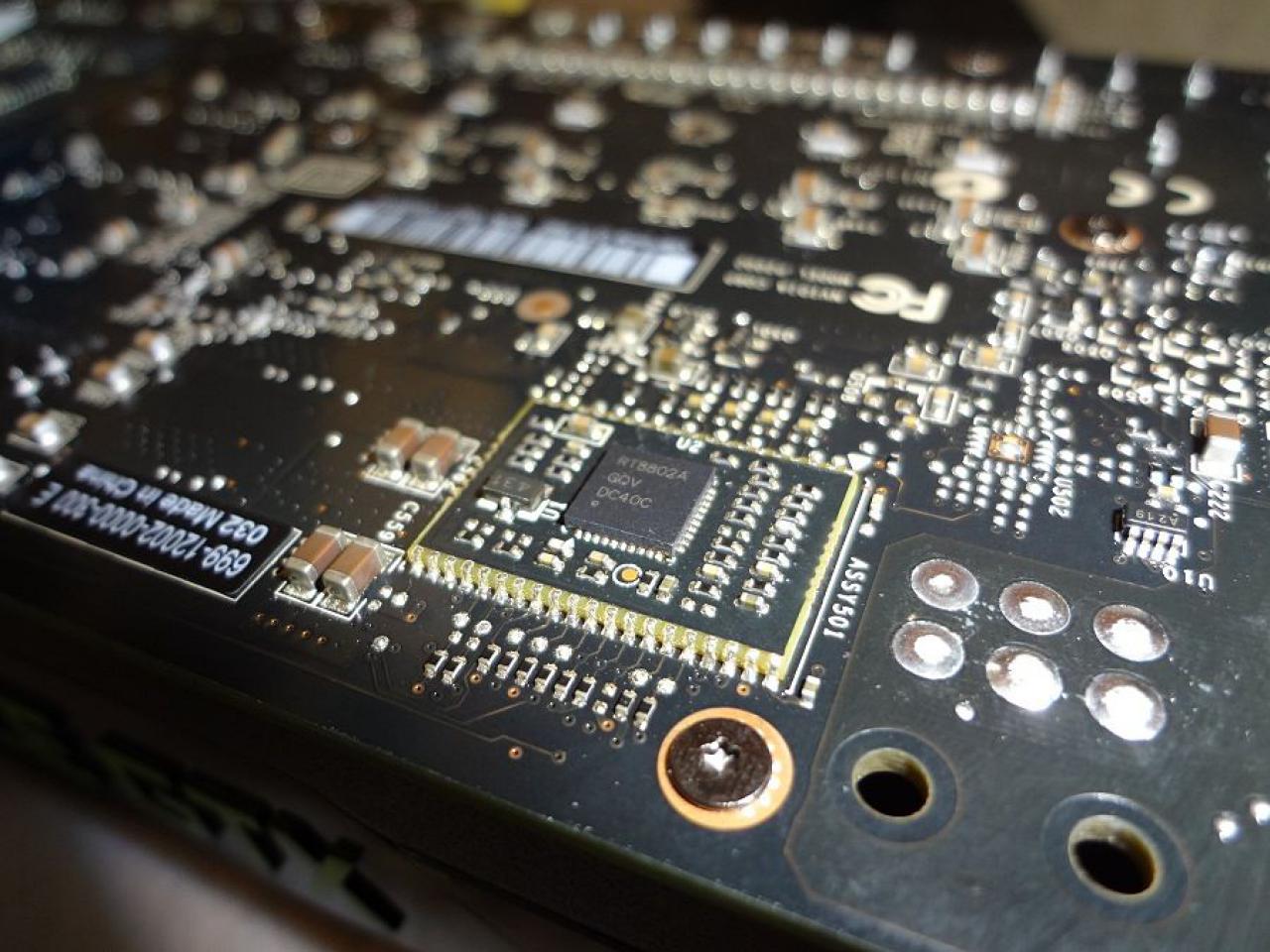 [16/04/2012] Edel-Hardware trifft auf Spar-Gehäuse: Sandy Bridge E + GTX 680 im MS-Tech-Tower (57)