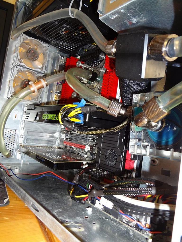 [16/04/2012] Edel-Hardware trifft auf Spar-Gehäuse: Sandy Bridge E + GTX 680 im MS-Tech-Tower (62)