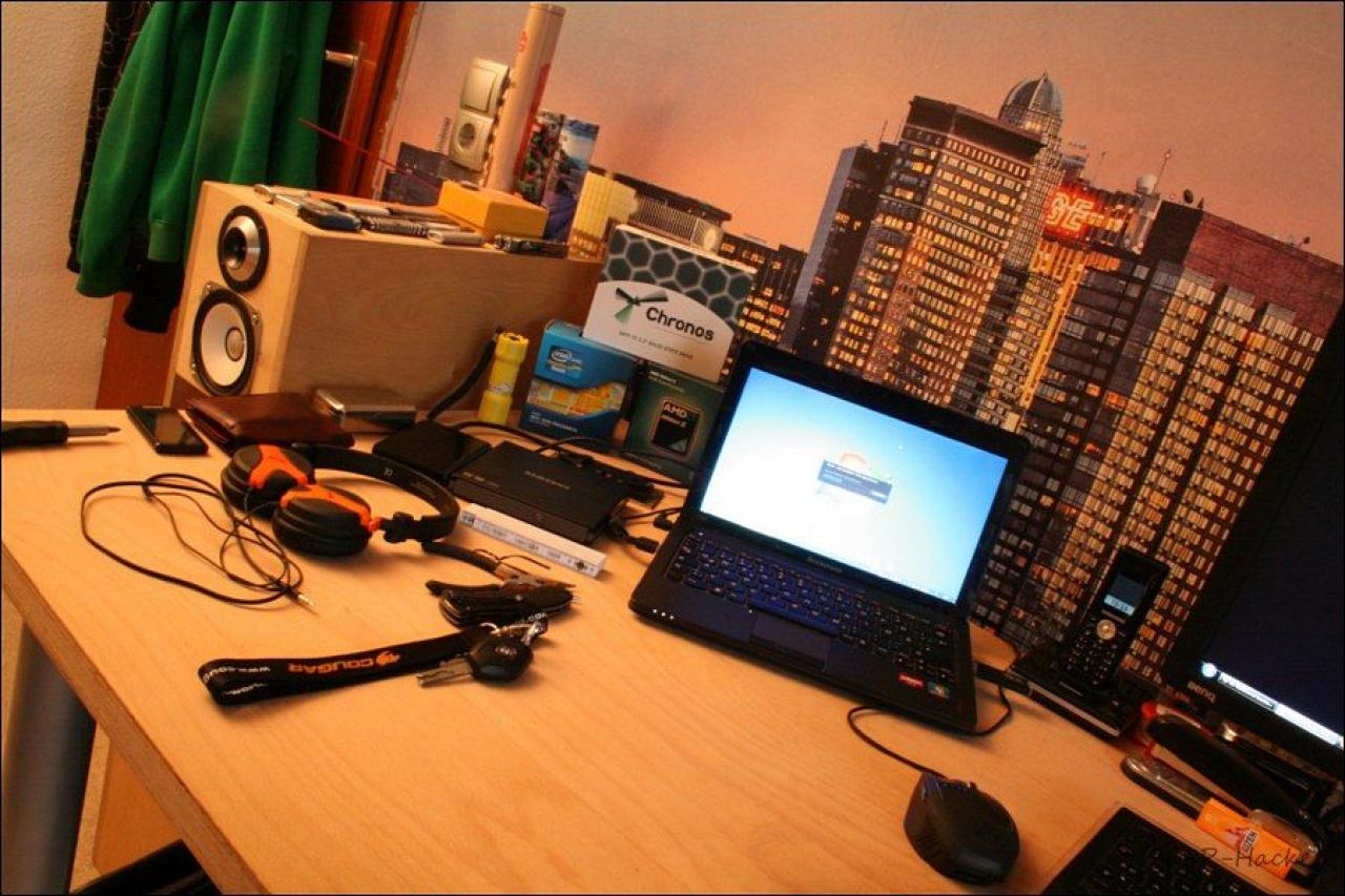 [05/04/2012] Update: die krassesten Schreibtische (43)