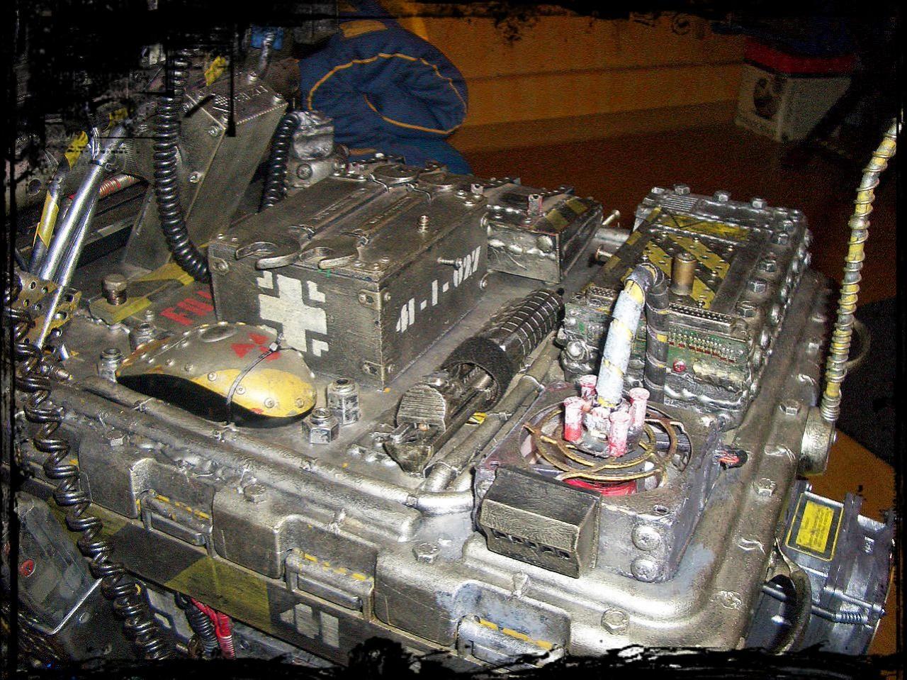 [12/04/2012] PCs im Industrie-Look, von Eis umhüllt und mit Kirmes-Beleuchtung (4)