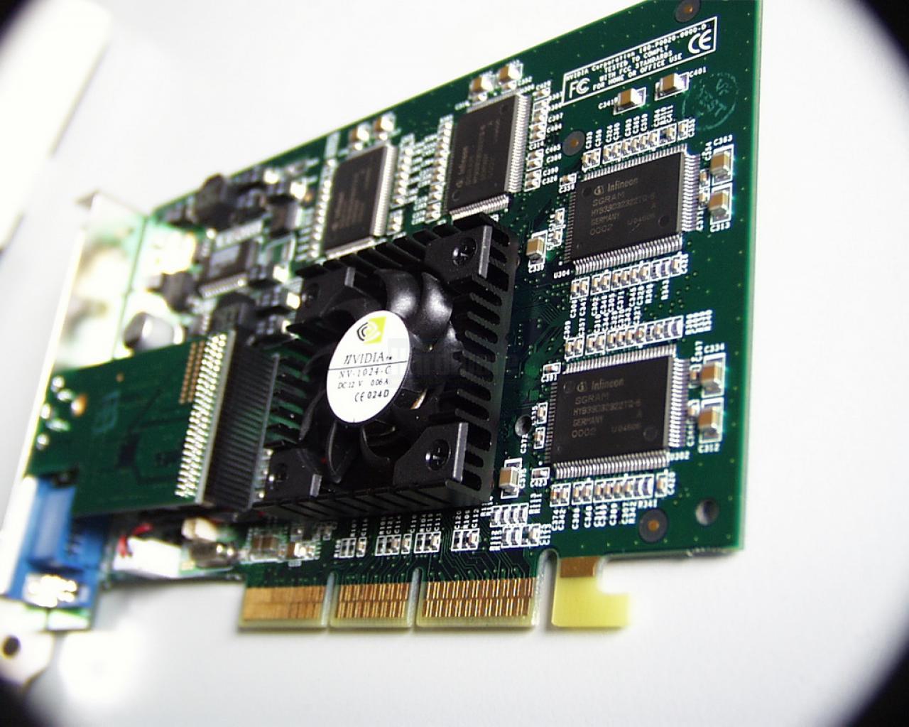 [23/04/2012] Geforce 2 GTS - Referenzmodell von Nvidia