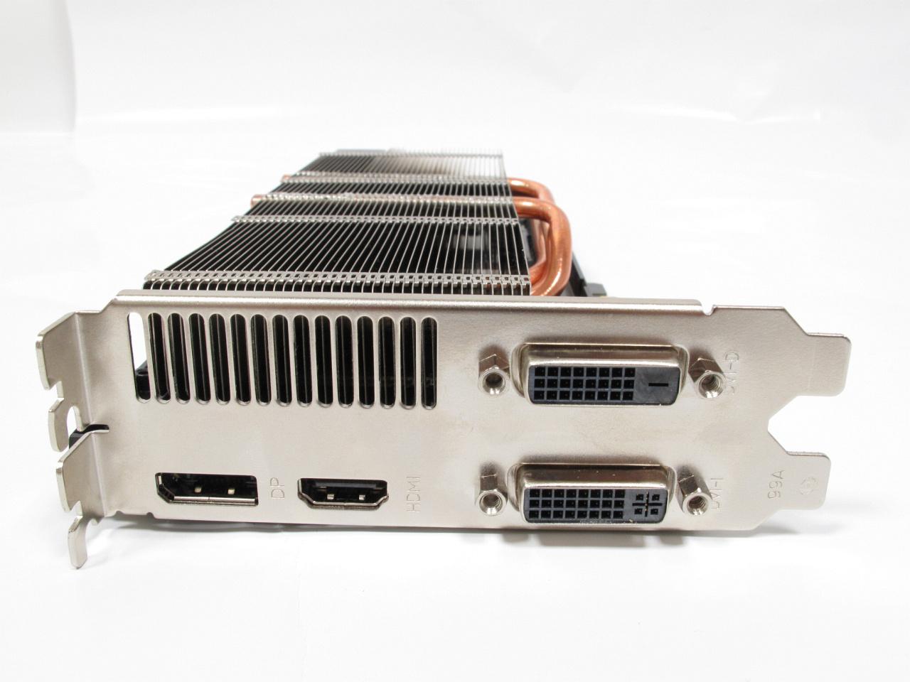[04/04/2012] Palit Geforce GTX 680 Jetstream: alle Anschlüsse, die das Herz begehrt.