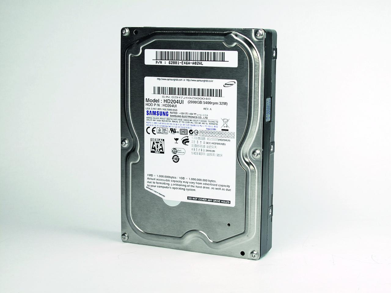 [05/04/2012] Samsung Ecogreen F4 HD204UI: Energiesparend, günstig und 2 Terabyte Fassungsvermögen - unser Tipp, damit Battlefield 3, WoW und Konsorten auch gleichzeitig auf den Datenspeicher passen.