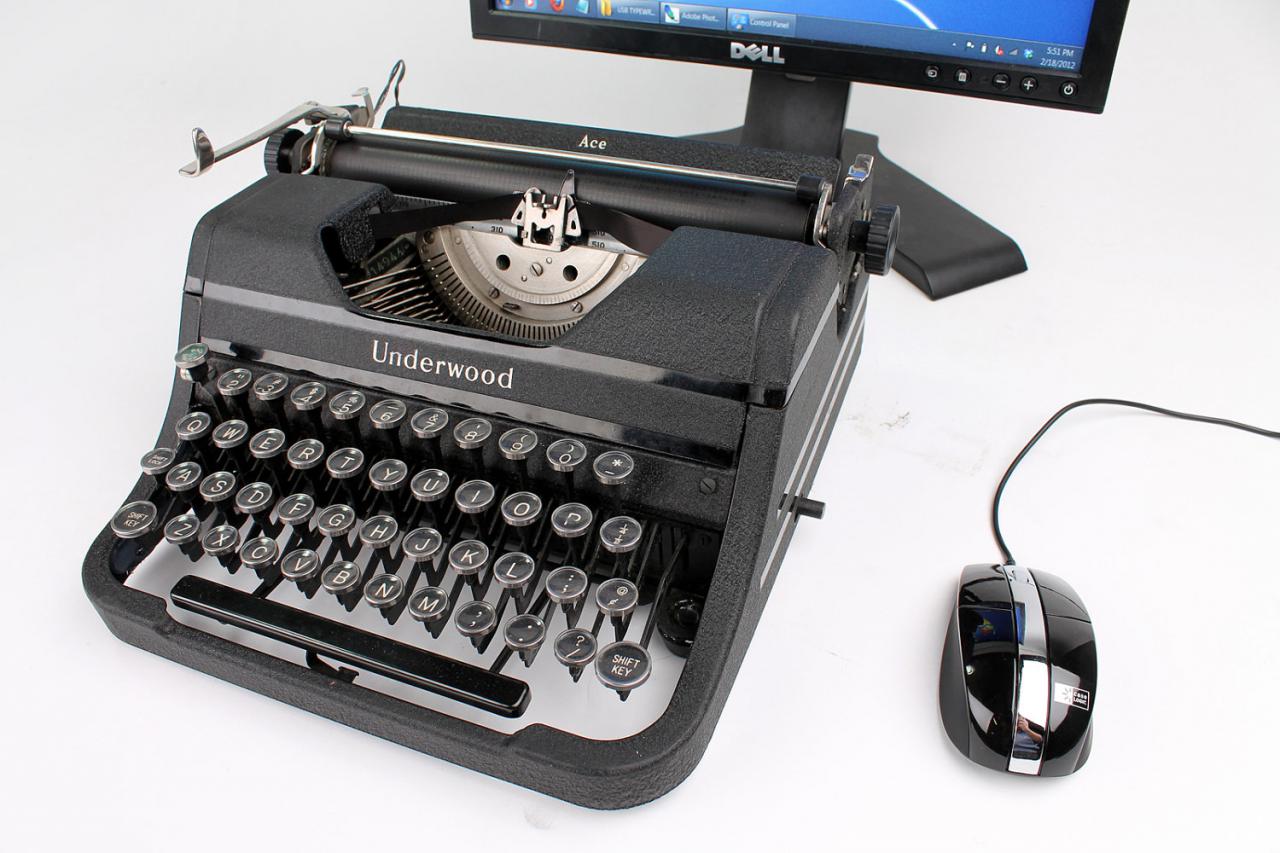 [02/04/2012] Tüftler bietet antike Schreibmaschinen für PC als Tastatur-Ersatz an (1) (4)