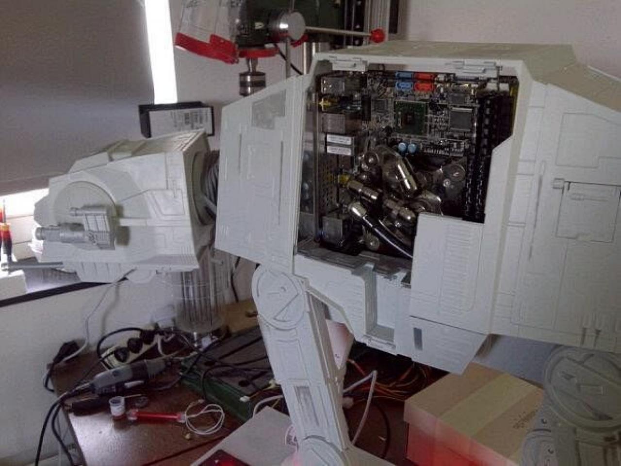 [16/05/2012] Spektakuläre Star-Wars-Casemod: Mini-PC in AT-AT mit echtem Laser (20)