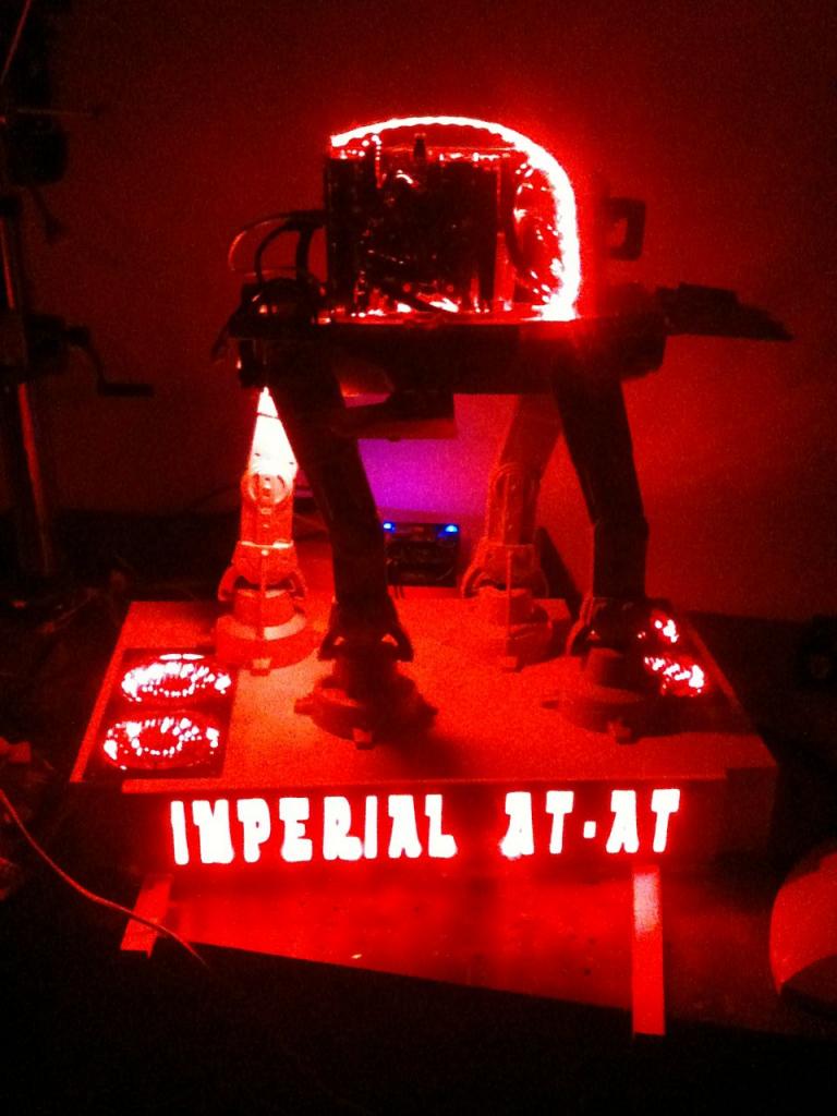 [16/05/2012] Spektakuläre Star-Wars-Casemod: Mini-PC in AT-AT mit echtem Laser (22)