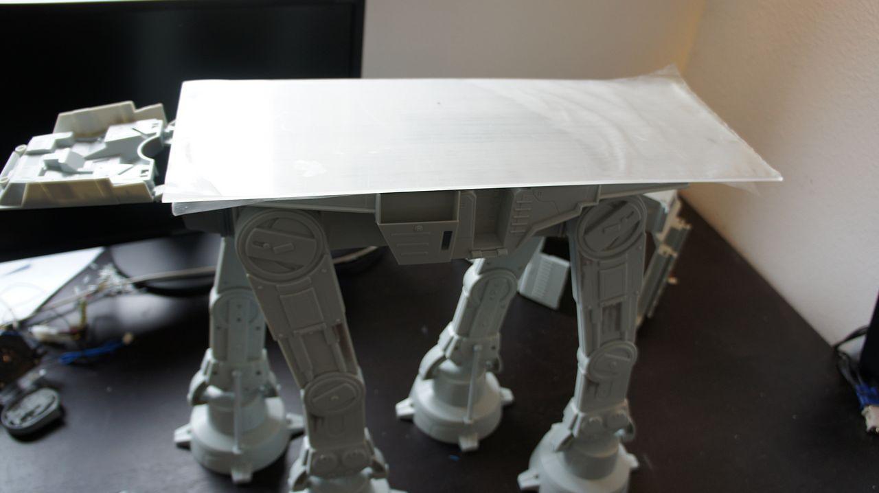 [16/05/2012] Spektakuläre Star-Wars-Casemod: Mini-PC in AT-AT mit echtem Laser (30)