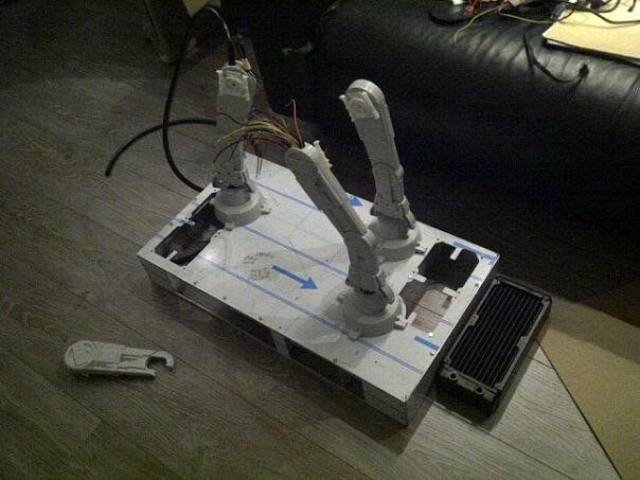 [16/05/2012] Spektakuläre Star-Wars-Casemod: Mini-PC in AT-AT mit echtem Laser (32)