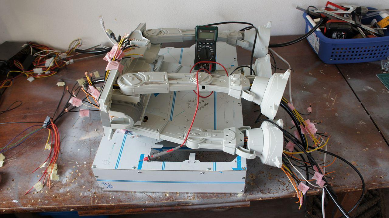 [16/05/2012] Spektakuläre Star-Wars-Casemod: Mini-PC in AT-AT mit echtem Laser (36)