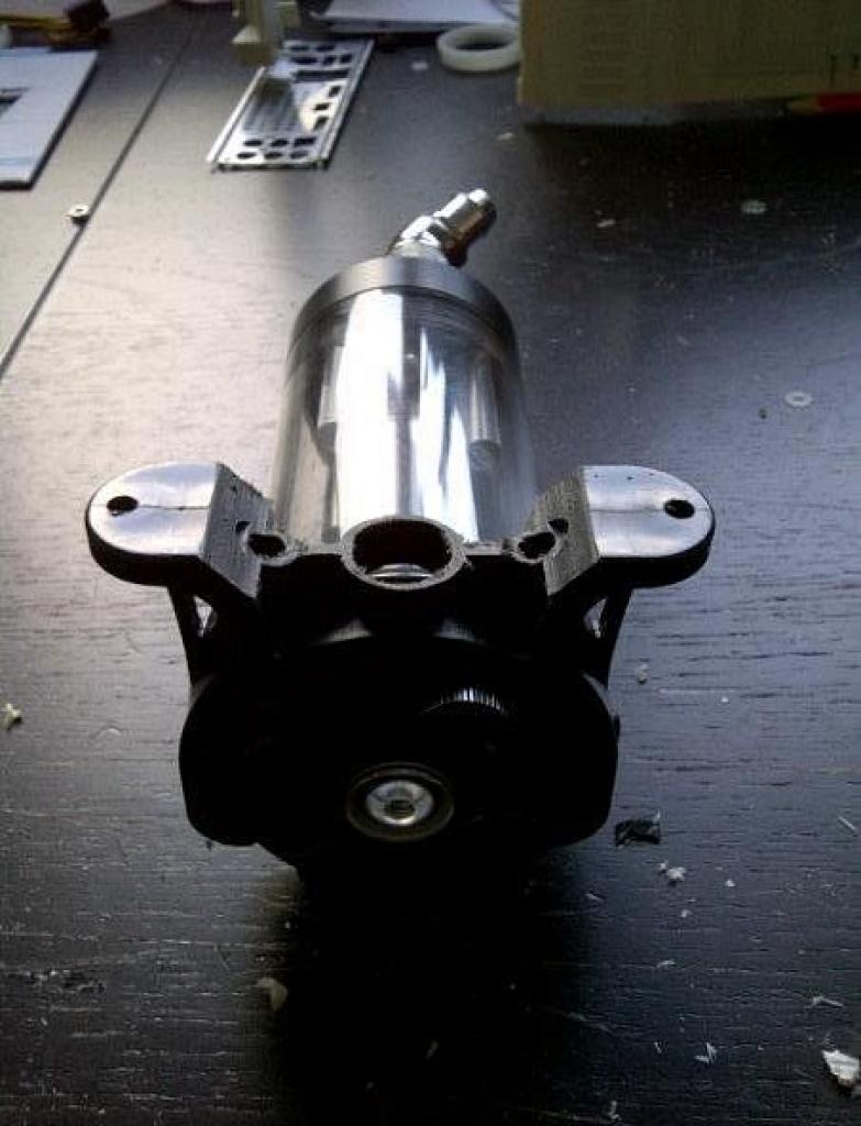 [16/05/2012] Spektakuläre Star-Wars-Casemod: Mini-PC in AT-AT mit echtem Laser (38)