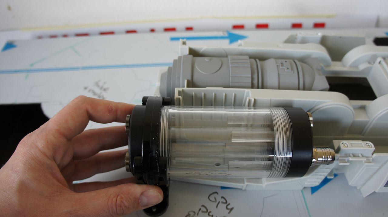 [16/05/2012] Spektakuläre Star-Wars-Casemod: Mini-PC in AT-AT mit echtem Laser (52)