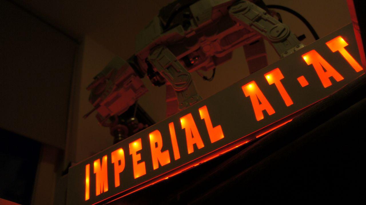 [16/05/2012] Spektakuläre Star-Wars-Casemod: Mini-PC in AT-AT mit echtem Laser (60)