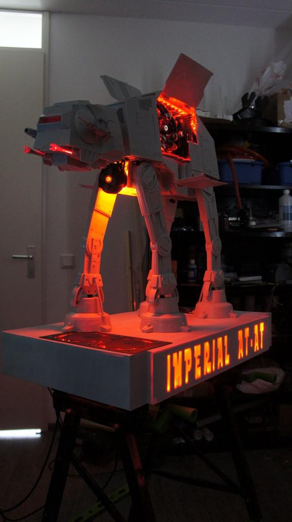 [16/05/2012] Spektakuläre Star-Wars-Casemod: Mini-PC in AT-AT mit echtem Laser (81)