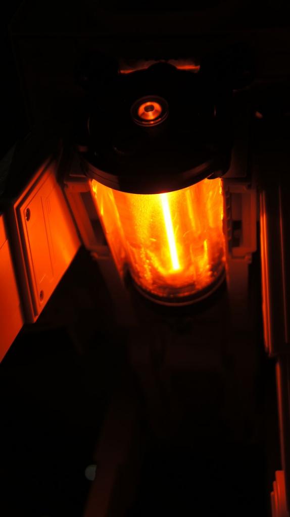 [16/05/2012] Spektakuläre Star-Wars-Casemod: Mini-PC in AT-AT mit echtem Laser (96)