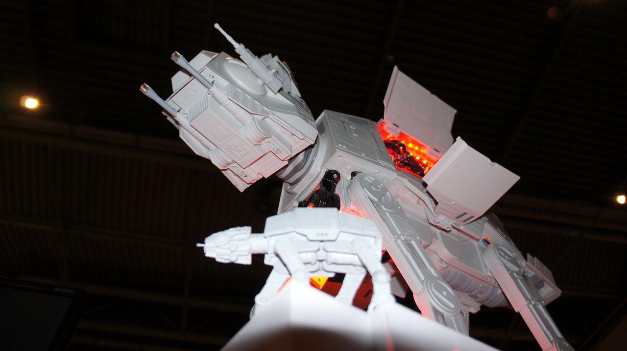 [16/05/2012] Spektakuläre Star-Wars-Casemod: Mini-PC in AT-AT mit echtem Laser (99)