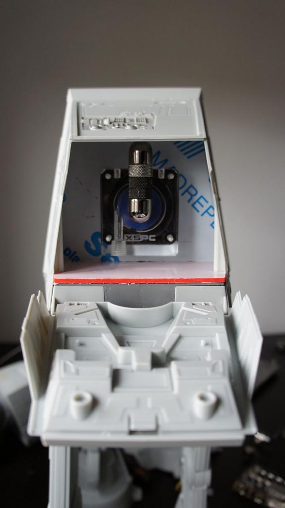 [16/05/2012] Spektakuläre Star-Wars-Casemod: Mini-PC in AT-AT mit echtem Laser (113)