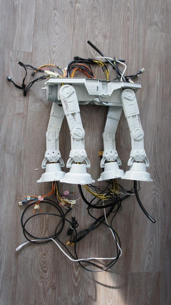 [16/05/2012] Spektakuläre Star-Wars-Casemod: Mini-PC in AT-AT mit echtem Laser (127)