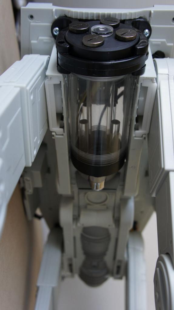 [16/05/2012] Spektakuläre Star-Wars-Casemod: Mini-PC in AT-AT mit echtem Laser (132)