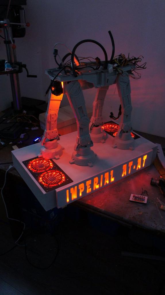 [16/05/2012] Spektakuläre Star-Wars-Casemod: Mini-PC in AT-AT mit echtem Laser (141)