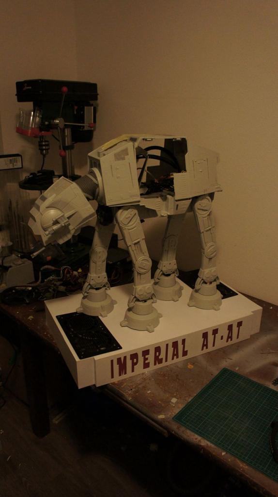 [16/05/2012] Spektakuläre Star-Wars-Casemod: Mini-PC in AT-AT mit echtem Laser (142)