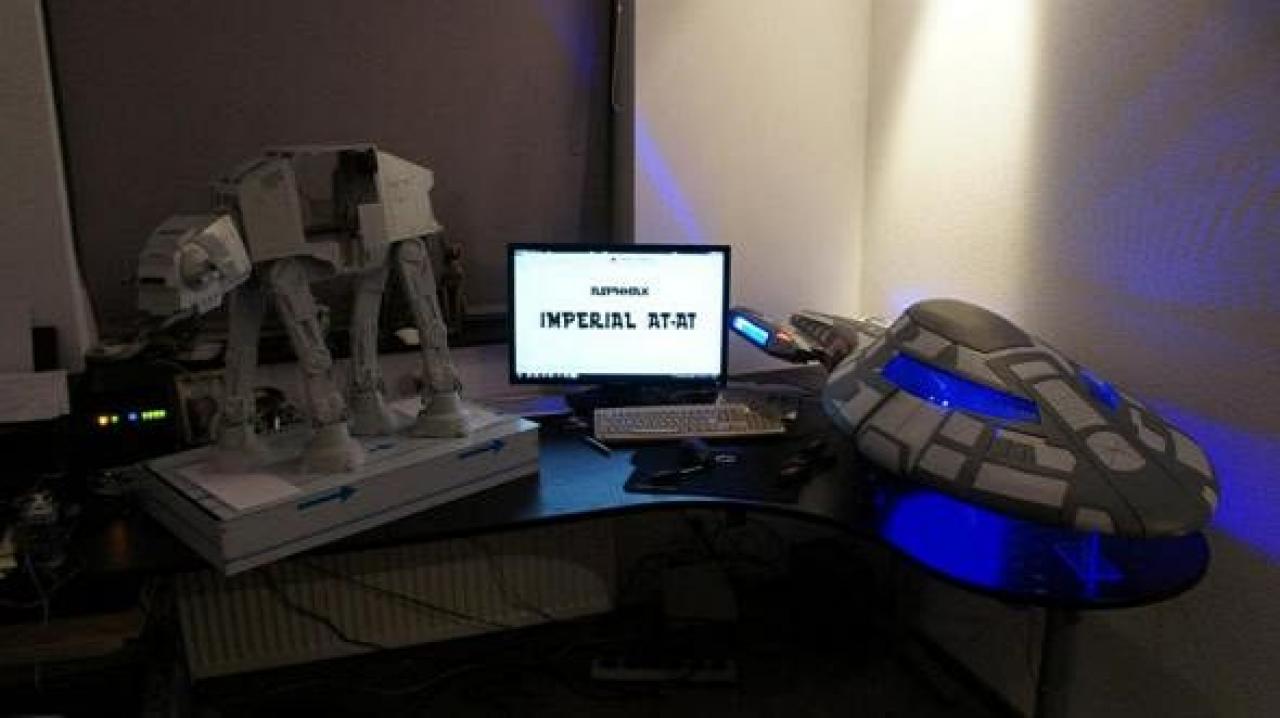 [16/05/2012] Spektakuläre Star-Wars-Casemod: Mini-PC in AT-AT mit echtem Laser (157)