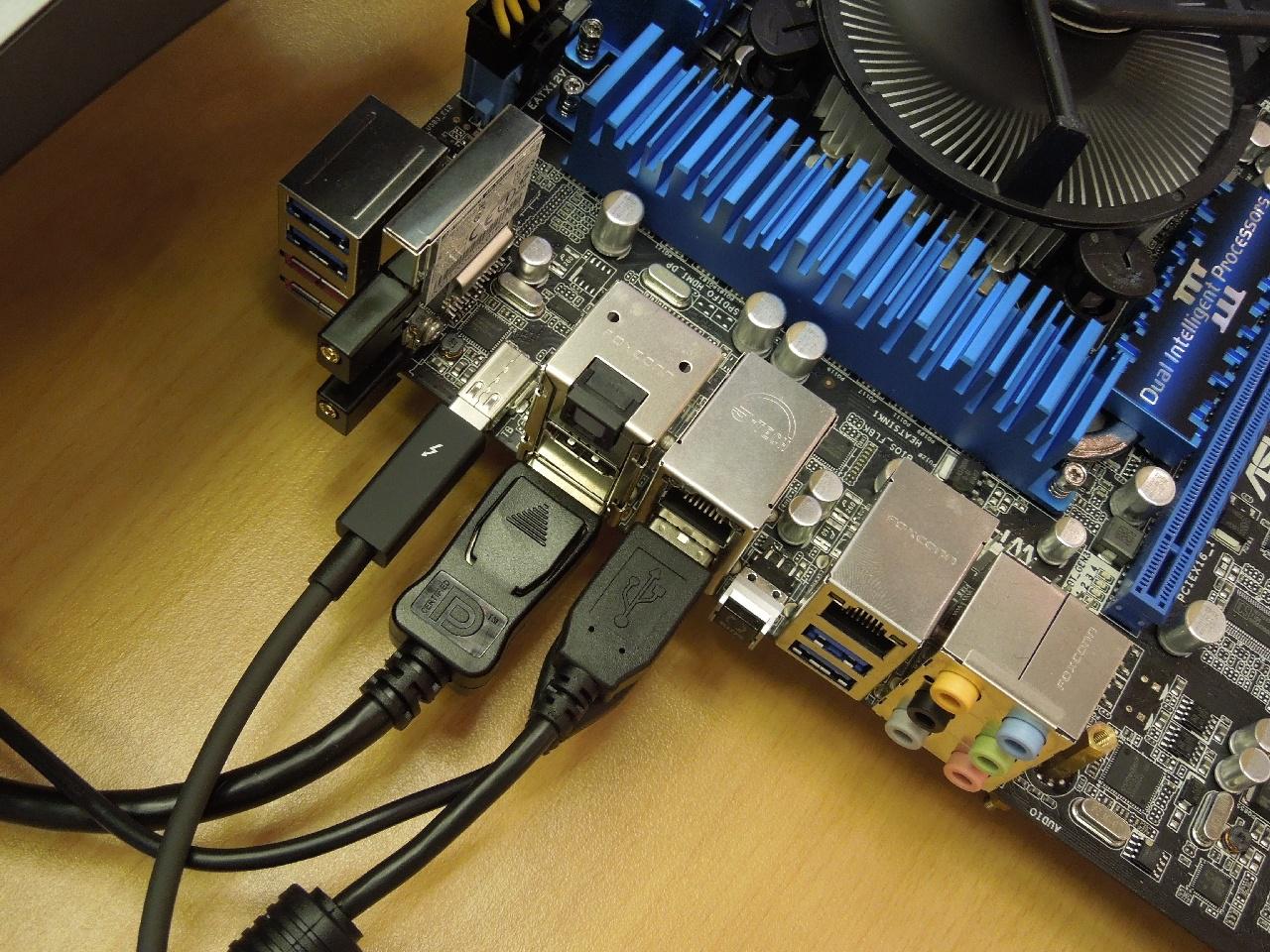 [21/05/2012] Asus zeigt zwei Sockel-1155-Mainboards mit Thunderbolt-Unterstützung (18)