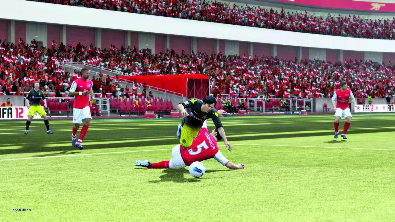 [25/05/2012] Für mehr Körperlichkeit auf dem Spielfeld spendiert EA FIFA 12 die Player-Impact-Physik-Engine, deren Entwicklung gut zwei Jahre vor der Produktionsphase begann. 
