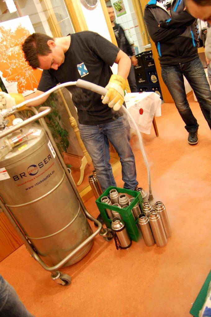 [22/05/2012] Gigabyte veranstaltet weltweiten Übertakter-Wettbewerb (16)