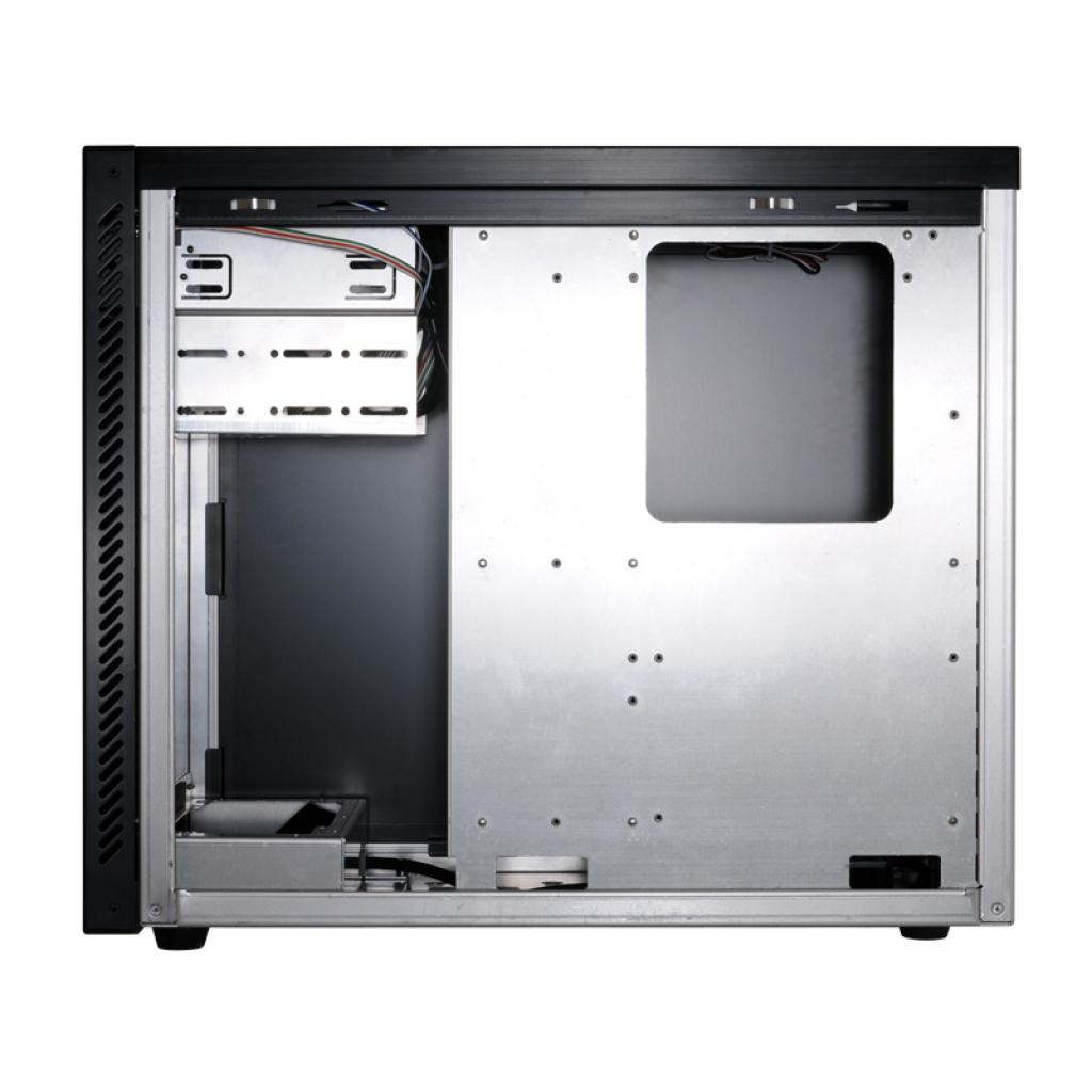 [31/05/2012] Lian Li PC-A55 (9)