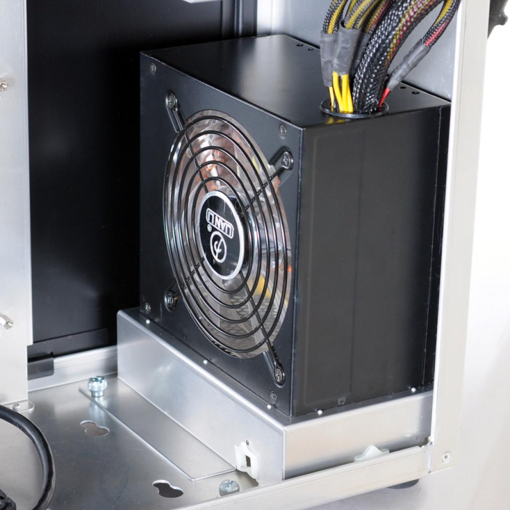 [31/05/2012] Lian Li PC-A55 (17)