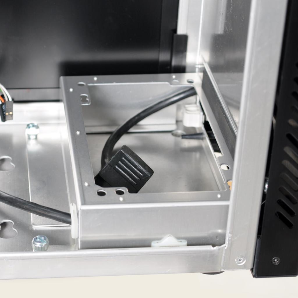 [31/05/2012] Lian Li PC-A55 (18)